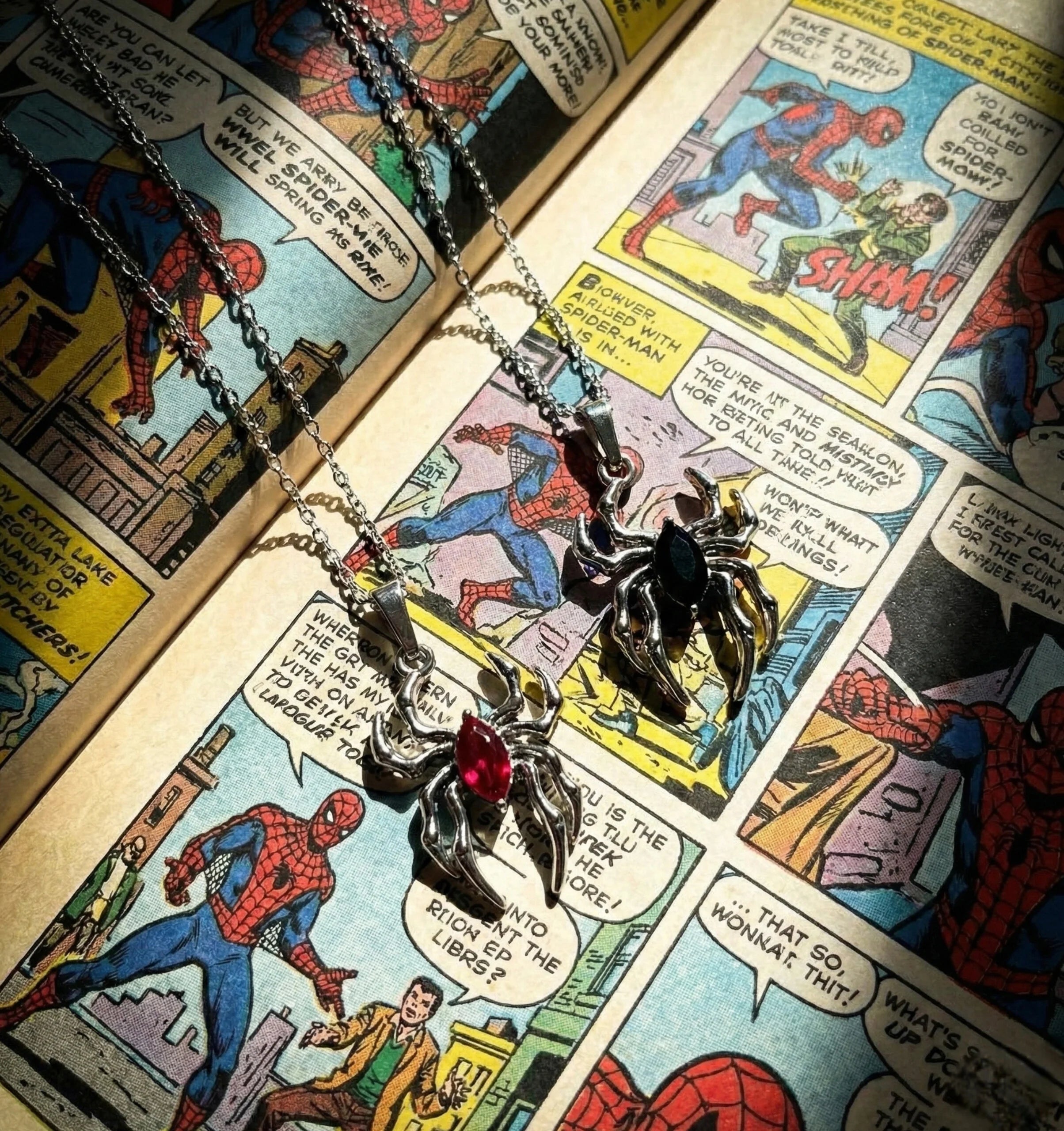 Spiderman & Gwen Necklace Set